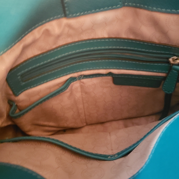 Michael Kors unique beautiful color like new bag. - Picture 10 of 10